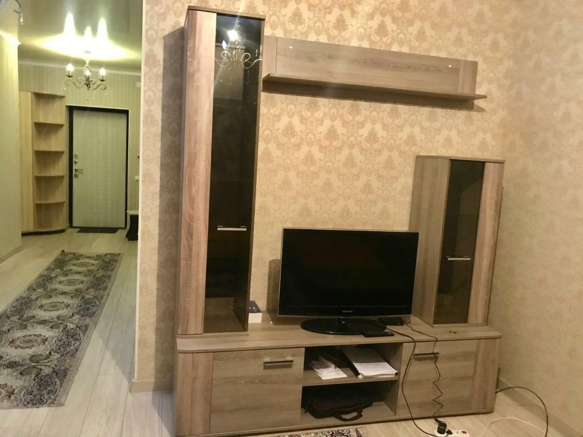 Orient Hotel Bishkek Bagian luar foto